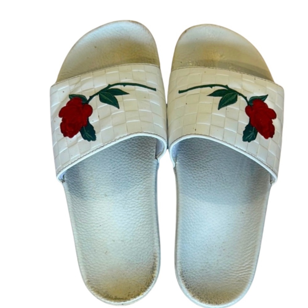 *RARE Leila Vans